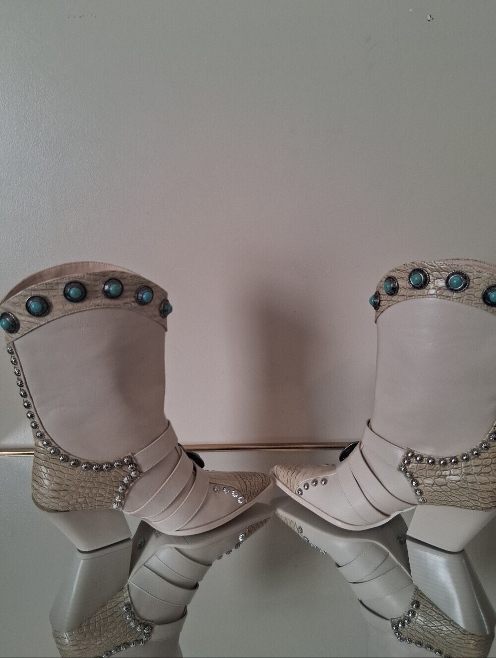 Azalea Wang Balmoral studded western boots with buckles in beige Size 7 - Picture 8 of 13